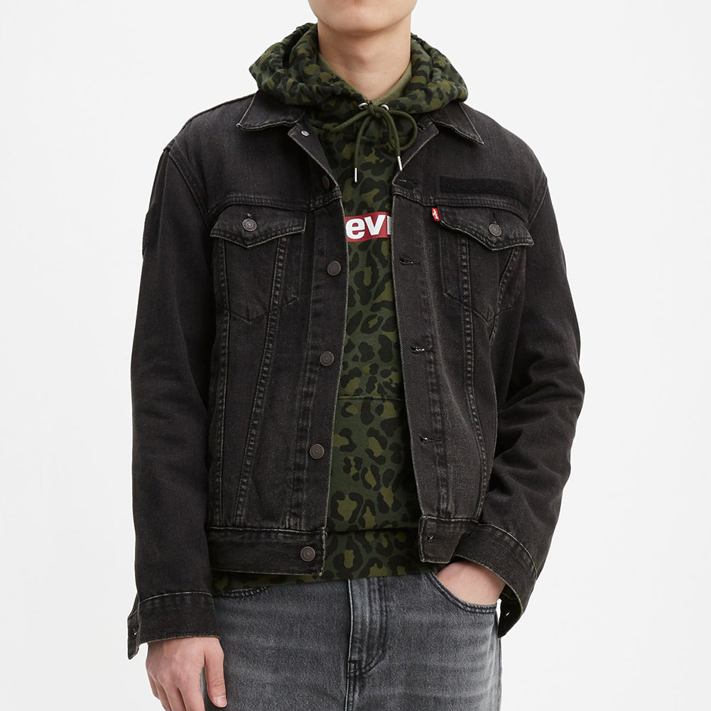 Black 0428