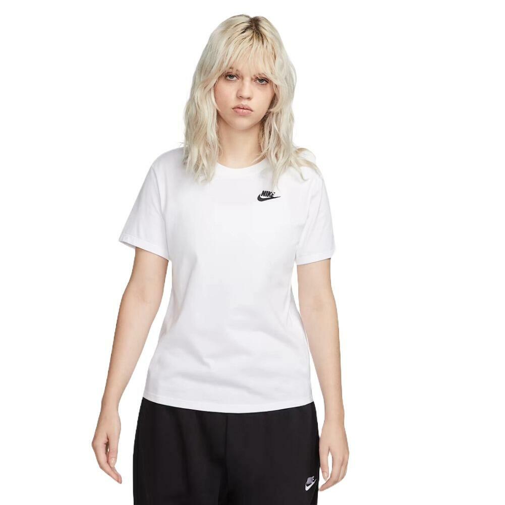 Nike Women's T-Shirt Sportswear Club Essentials Standard Fit Athletic Shirt