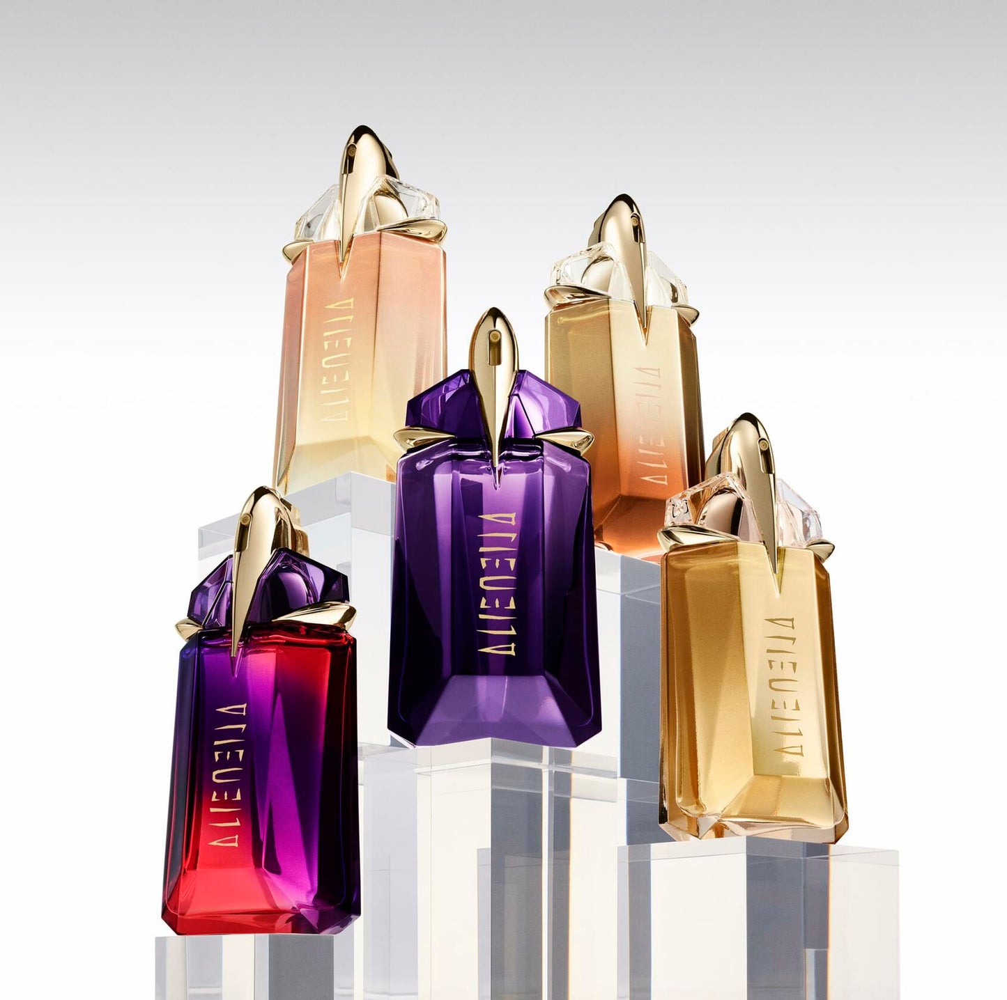 Mugler Alien - Eau de Parfum - Women's Perfume - Floral & Woody - With Jasmine, Wood, and Amber - Long Lasting Fragrance - 3.0 Fl Oz