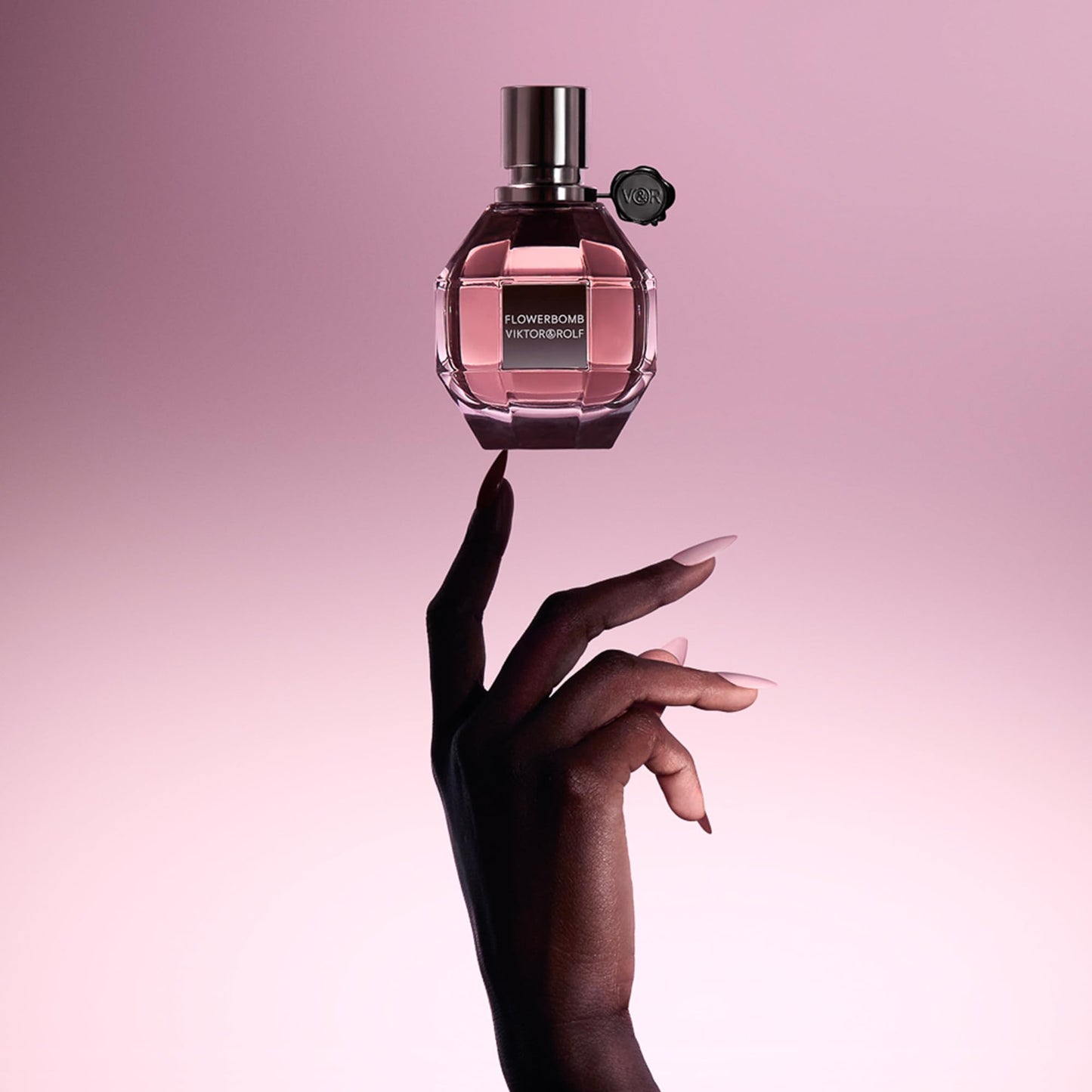 Viktor&Rolf - Flowerbomb Eau de Parfum - Women's Perfume - Floral & Woody - With Notes of Vanilla, Jasmine, & Rose - 0.68 Fl Oz