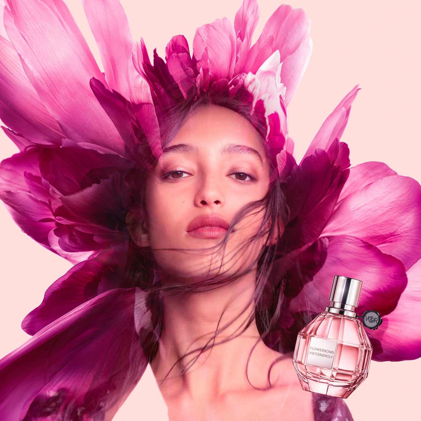 Viktor&Rolf - Flowerbomb Eau de Parfum - Women's Perfume - Floral & Woody - With Notes of Vanilla, Jasmine, & Rose - 0.68 Fl Oz