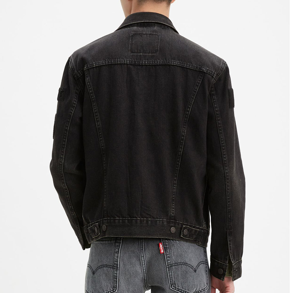 Black 0428