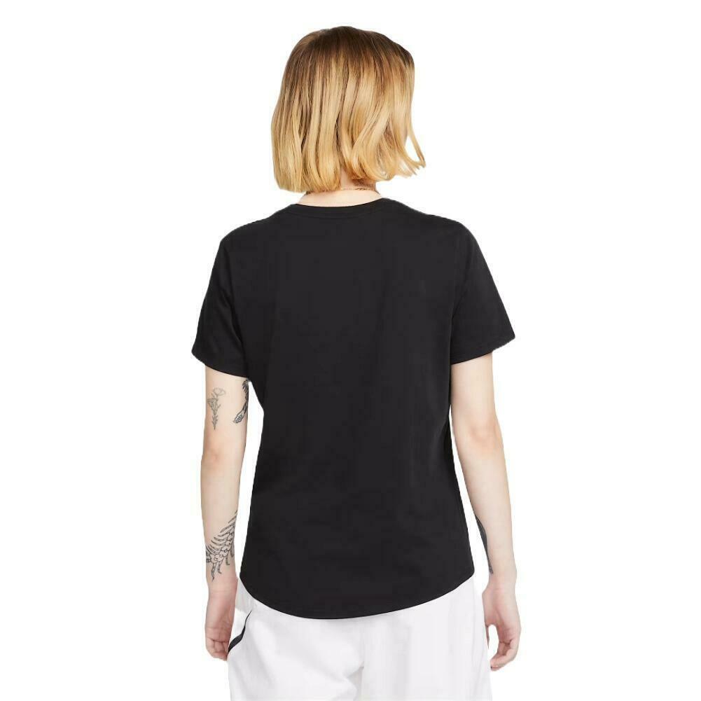 Nike Women's T-Shirt Sportswear Club Essentials Standard Fit Athletic Shirt