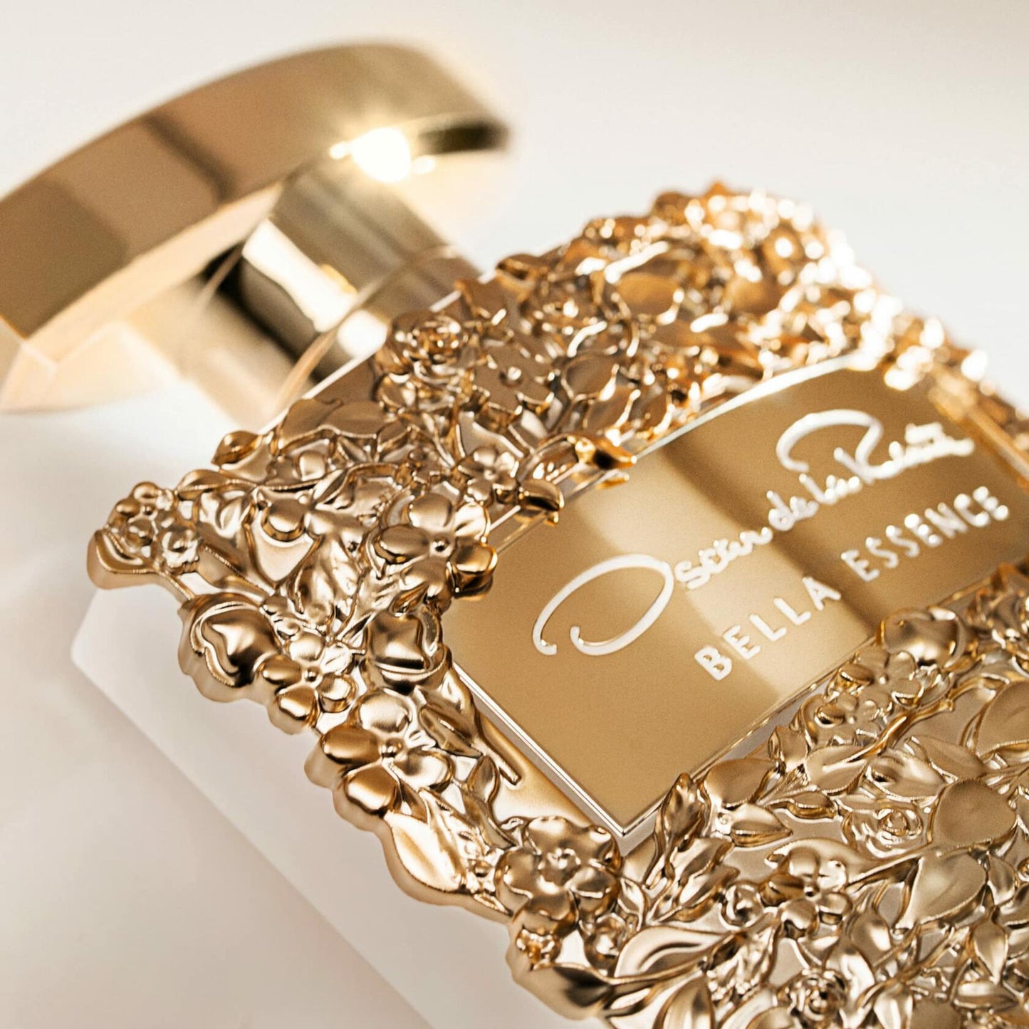 BELLA ESSENCE/OSCAR DE LA RENTA EDP SPRAY 1.0 OZ (30 ML) (W)