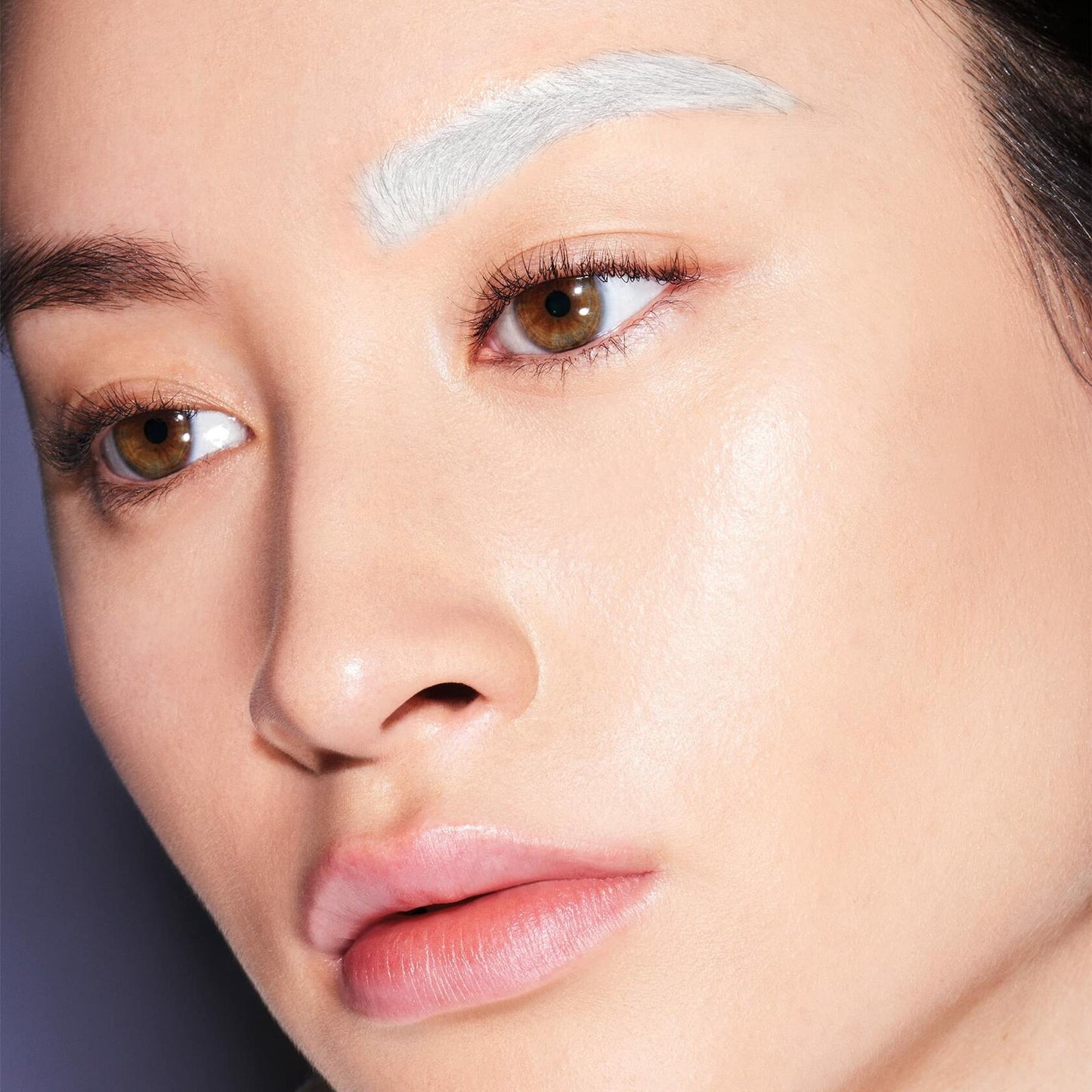 Shiseido Kajal InkArtist, Kabuki White 10-4-in-1 Liner, Kajal, Eyeshadow & Brow Color - Smudge Resistant, Crease Proof & Waterproof - Includes Detachable Sharpener & Built-In Sponge